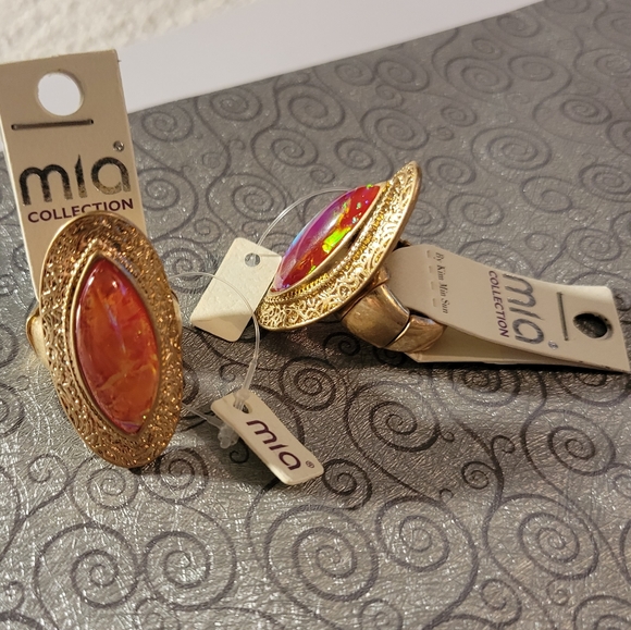 NWT! Mia Collection Brushed Gold Faux Fire Opal Statement Stretch Ring - Picture 2 of 5